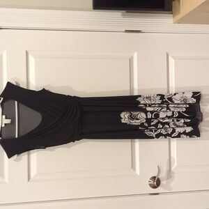 WHBM stretchy, v neck, ruched waist, floral print maxi dress